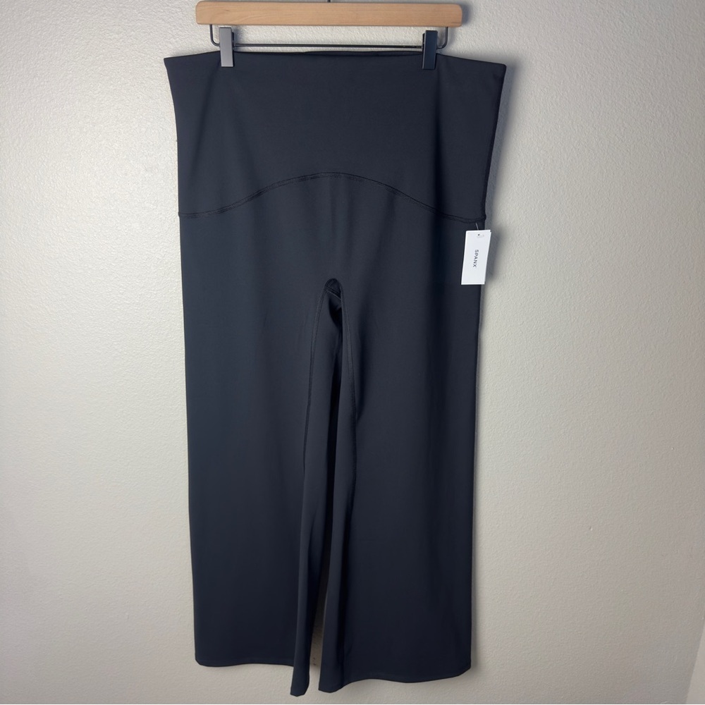 Spanx NWT Booty Boost Yoga Flare Legging Pants - Picture 3 of 12